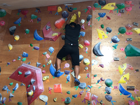 出雲で最初に開設した「ボルダリングジム」を体験リポート！