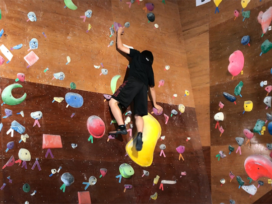 出雲で最初に開設した「ボルダリングジム」を体験リポート！